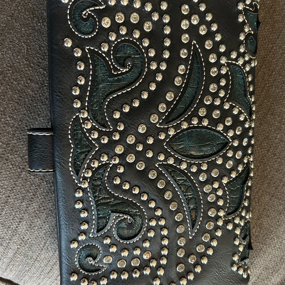 Black Leather Wallet by [Brand] - Picture 4 of 5